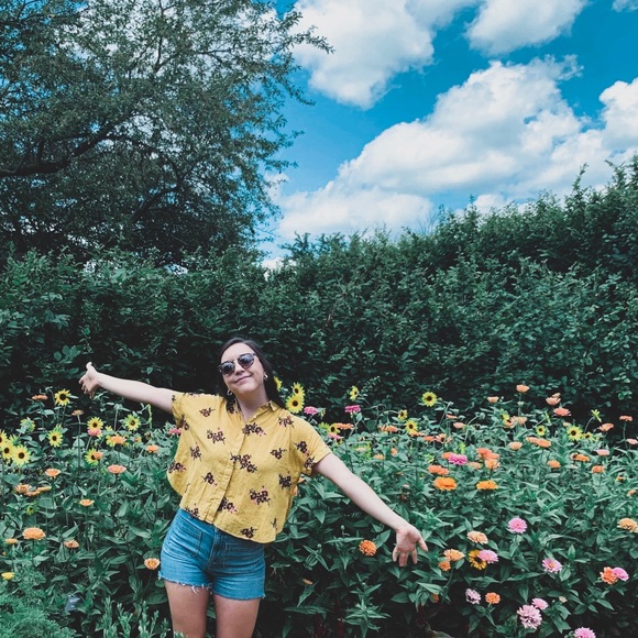 Hi! Welcome to my closet💁🏻♀️ - Picture 1 of 1